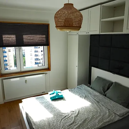 Debina Z Widokiem アパート ポズナン